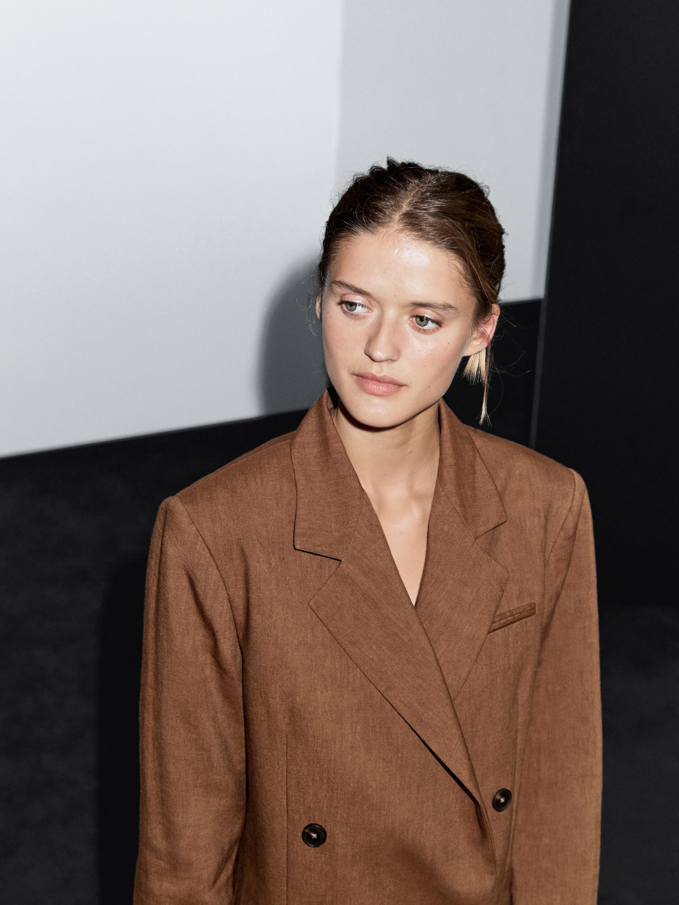 Double-breasted linen blend blazer